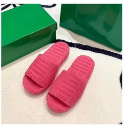 2023Outdoor Slippers Sandals Women Designer Slides Fabric Rubber Fur Cotton Outsole Grass Green Thick Bottom Slipper Wedge Fluffy Resort Sponge Sliders Sandal