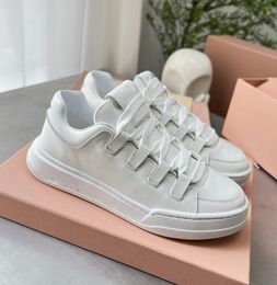 miui New Sports Shoes Casual Casual White Womens Holiday Shoes Ladies Comfortable Shoes with Thick Soles Sneakers Shoes