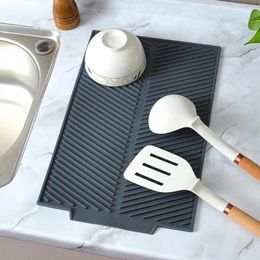 Table Mats Silicone Drain Mat Heat-Resistant Non-slip Anti-scald & Heat Insulation Multifunctional Kitchen Sink Protective