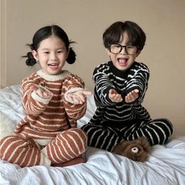 Pyjamas Autumn Winter Children Fleece Warm Set Boy Girl Baby Striped Plus Velvet Thicken Topspants 2pcs Kid Cotton Pyjamas Suit 231127
