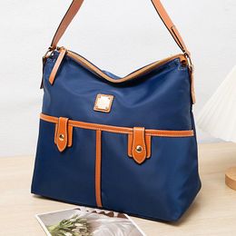 Duffel Bags Retro Large Capacity Tote For Women Multi-pocket Nylon Purses And Handbag Fashion Solid Color Zipper Female Shoulder Bag