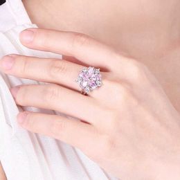 Band Rings Cute Romantic Pink Flower Women Wedding Rings with Silver Color Crystal Promise Engagement Ring for Women Party Jewelry Gifts AA230426