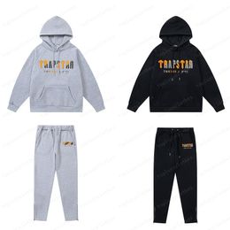 low price Mens Hoodies Sweatshirts 2023 Mens tracksuits sweater trousers set designer hoodies streetwear sweatshirts quality sports suit embroidery plush v1