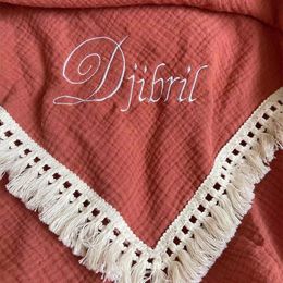 Blankets Swaddling Muslin Swaddle Fringe Cotton Baby Shower Gift Name Personalized Embroidered Custom Bedding 230426