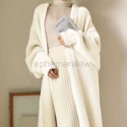 Maglioni da donna Cardigan lungo bianco per donna 2023 abiti invernali Lavorato a maglia soffice manica lunga Cappotto maglione in cashmere stile coreano caldo vintage zln231127