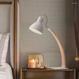 Table Lamps Nordic Creative Iron And Solid Wood Lamp LED E27 Long Arm Reading Study Living Room Bedroom Bedside Desk