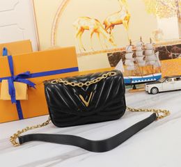 Designer bag NEW WAVE Chain Shoulder Bag luxury Cross Body Hangbags Evening Clutch Purse Messenger Bags Shaped Quilting Magnetic Lock Smooth Leather M58552 4 Colours