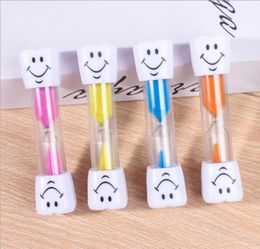 Novelty Items 3 Minutes Sand Timer Clock Smiling Face Hourglass Decorative Household Kids Toothbrush Gifts Christmas Ornaments DBC5545987