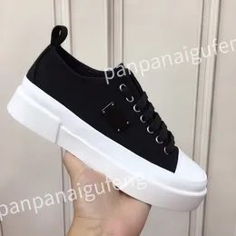 2023 Top Designer Track Sneakers Platform Trainer Shoes Men Women Leather Sneaker White Black comfortable shoes