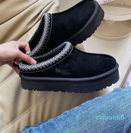 Plush Ankle Snow Boots Comfort Short Chestnut Fur Women Men Suede Upper Slip-on Shoes Half Boot Classical Slides