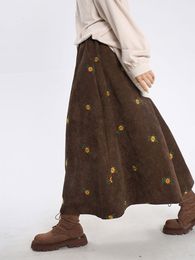 Skirts Korean Style High Waist Corduroy Embroidery Long Women Autumn Winter Loose Floral A-line Casual Retro Elegant 230427