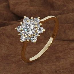 Wedding Rings Gold Colours Snowflakes Flower Rings Exquisite Fashion Metal Inlaid White Zircon Stones Wedding Ring Engagement Jewellery R231127