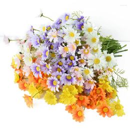 Decorative Flowers Artificial Silk Daisy Bouquets Wedding Party Simulation Flower Bride Hand Home Ornaments Decorations