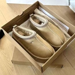UG national wind snow boots female short tube Baotou slippers fur one thick-soled cotton shoes lazy foot outside Trendy shoes