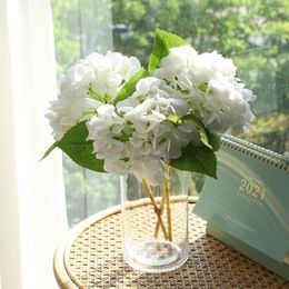 Decorative Flowers Moisturising Hydrangea With Hand Feeling Wedding Simulation Home Decoration Living Room Bonsai Imitation