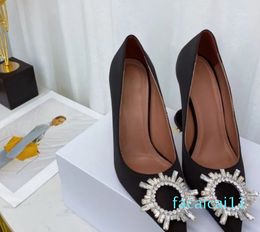 High Heel Queen's new Dress Shoes Star style stunning fashion Crystal Sunflower design shoes for womens designer wedding shoes Factory Shoes with box