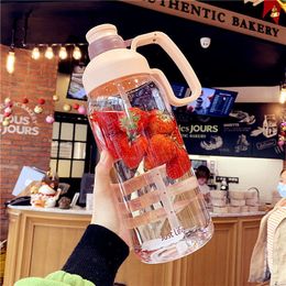 Water Bottles 2L Sports Water Bottle with Straw Portable Large Capacity Innovative Summer Water Jug with Time Marker Gym Sports Water Bottle 230428