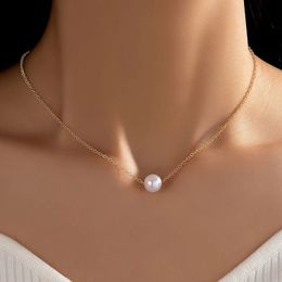 Simple Pearl Stone Pendant Collarbone Necklace for Women's Fashionable Geometric Alloy Single Layer Choker Necklace