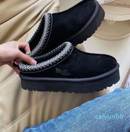 Plush Ankle Snow Boots Comfort Short Chestnut Fur Women Men Suede Upper Slip-on Shoes Slides