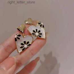 Stud Korean Exquisite Heart Flower Stud Earrings For Women Inlaid Rhinestone Imitation Pearl Heart Earrings Girl Temperament Jewelry YQ231128