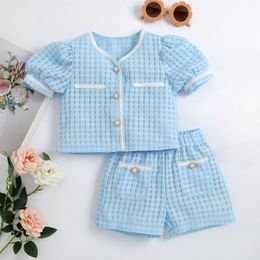 Rompers Toddler Baby Girl Elegant Two Piece Outfit Set Summer Textured Pattern Pearls Puff Sleeve Tops Buttons Shorts Children Outfits 230427