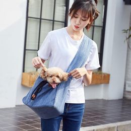 Carriers Comfortable Pet Shoulder Bag Fashion Outdoor Crossbody Slings Breathable Travel Carrier for Puppy Kitten