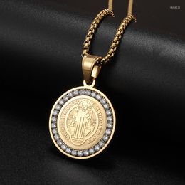 Pendant Necklaces Gold Color Catholic Classic Holy Father Medal Necklace For Men Women Religious Wind Amulet Jewelry Gift