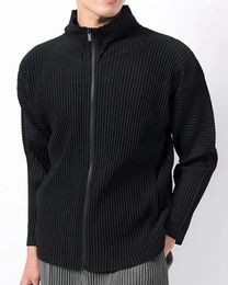Men's Jackets Miyake Fold 2023 Winter Jacket High Neck Loose Casual Sports Zipper Long Sleeve Solid Colour Coat