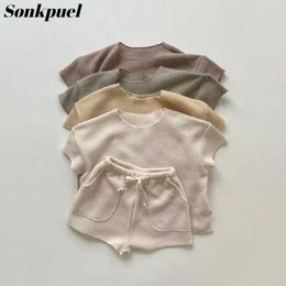 Rompers 2Pcs Summer Boys Girls Clothing Sets Solid Colour Soft Loose Short Sleeve Drawstring Shorts Waffle Outfits Children Knitted Suits 230427