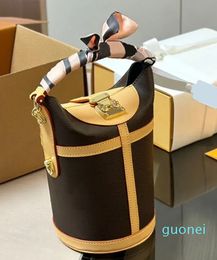 women luxurys handbags ladies Fashion Classic brown flower handbag With silk neckband