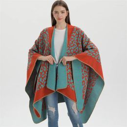 Scarves 2023 Fashion Print Winter Border Leopard Split Poncho Shawl Cashmere Women Designer Imitation