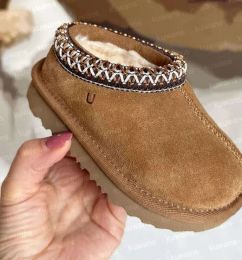 Pantofole Tasman II per bambini Scarpe Tazz per bambini Ciabatte in pelliccia di castagno Pelle di pecora Shearling Classic Ultra Mini Boot Sabot invernali Slip-on Lana Little Big12