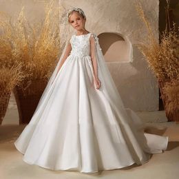 Luxury White Lace Appliques Flower Girl Dress With Cape 2024 A-Line O-Neck White Sleeveless Pearls Beading First Communion Gown