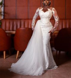 Exquisite Mermaid Wedding Dresses Long Sleeves V Neck Beaded Sequins Appliques Plus Size 3D Lace Flowers Train Zipper Bridal Gowns Plus Size Vestido de novia Custom