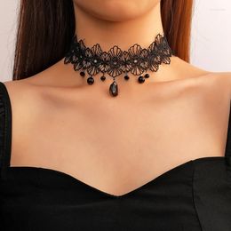 Chains Korean Fashion Velvet Choker Necklace For Women Vintage Sexy Lace With Pendants Gothic Girl Neck Jewellery AccessoriesChains