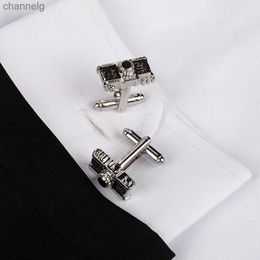 Cuff Links 2 Pcs/set Vintage Camera Mens Cufflinks Personality Sleeve Button For Boys Festival Gift Shirt Suit Tuxedo Jewellery YQ231128