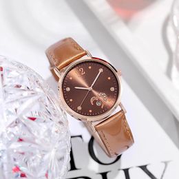 Wristwatches Fashion Quartz Watch For Women Vintage High Quality Luxury Diamond Watches Leather Band Round Dial Calendar Wristwatch