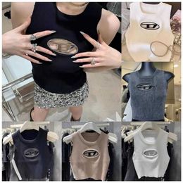 2024 Designer Deisels Hollow Out Metal Label Knitted Sleeveless Vest for Women's New Slimming and Slimming Hot Girls' Outfits Disel m2