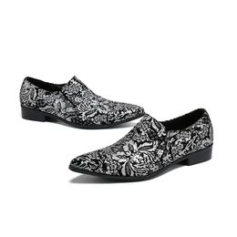 Social Black and White Plus Size Evening Shoes Leisure Pointed Toe Embroidery Prom Shoes Fashion Leather Male Formal Shoes