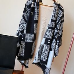 Woman Luxury Winter Cashmere Scarf Designers QR Code Wool Scarves Mens Warm Pashmina Neckerchief Fashion Plaid Tasseled Shawl Giant Logo C Scarves