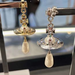 Designer viviene Westwoods New Viviennewestwood Empress Dowager Threedimensional Saturn Planet Water Droplets Classic Tassel Earrings Light Luxury Ufo Pearl Ea