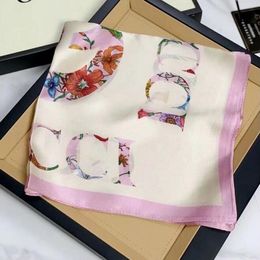 Silk Scarfs 1Style 12 Head For Women Winter Luxurious Scarf High End Classic Letter Pattern Designer Shawl Suchves Ny Gift Easy