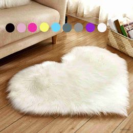 Carpets 30X40CM Shaggy Carpet Love Heart Rugs Fur Sheepskin Hairy Carpet Bedroom Living Room Decor Soft Shaggy Area Rug