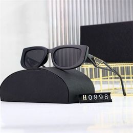 Man Designer sunglasses for women Fashion Frameless Rectangle Coating Buffalo Horn Sunglass UV400 Evidence Eyeglass Wooden Mens Eyewear Eyelgasses