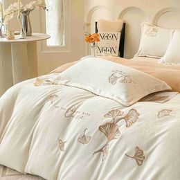 Bedding sets Foliage Embroidered Milk Velve Warm Duvet Cover Set for Winter Warmth Antistatic Thicken Comforter Sets 231130