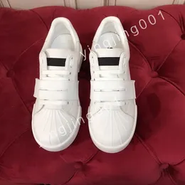 2023 Hot Luxury High quality shoes men's basketball shoes leather women's travel white shoes fashionable couple sports shoes platform