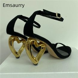 Dress Shoes Unique Fretwork Heart Shaped Heel Sandal 2023 Concise One strap Strange Heels Summer Party Woman 231127