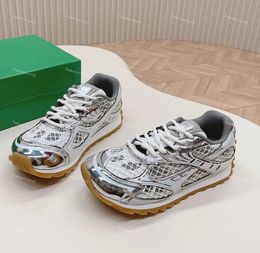 Tasarımcı spor ayakkabılar erkek koşucu sıradan ayakkabılar kadın ayakkabılar erkek eğitmen lüks deri eğitmenler lastik patent örgü naylon kumaş ayakkabılar