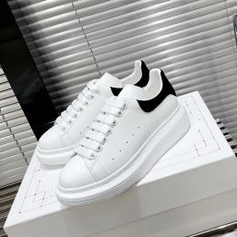 2023 Vielseitige neue dicke Sohle erhöhte Schuhe kleine weiße Schuhe schwarzer Luxusdesigner Matsuke Sole Leder Casual Sportpaar Schuhe Größen 35-47 +Box