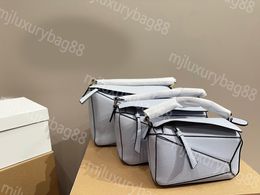 2023 Designer Shoulder Bucket Women's Bag Puzzle Clutch Handbag Crossbody Mini Leather Handbag Geometric Square Contrast Color size 24cm